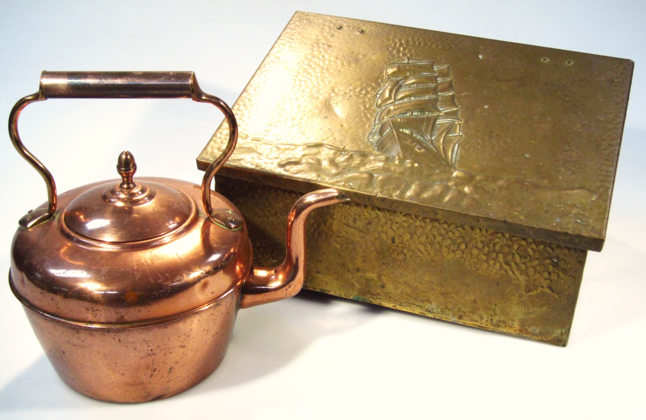 Appraisal: Various brass and copper comprising an early thC kettle with