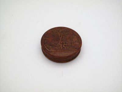 Appraisal: A th century French burr walnut snuff box the put