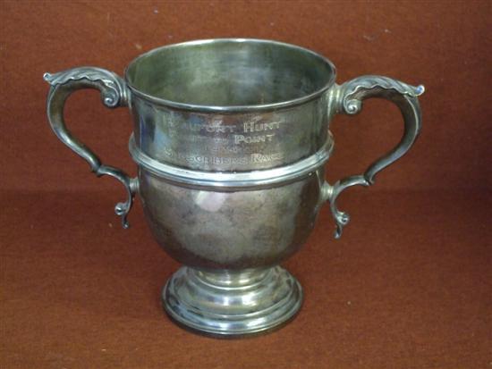 Appraisal: George V silver two handled trophy cup London Inscribed Beaufort