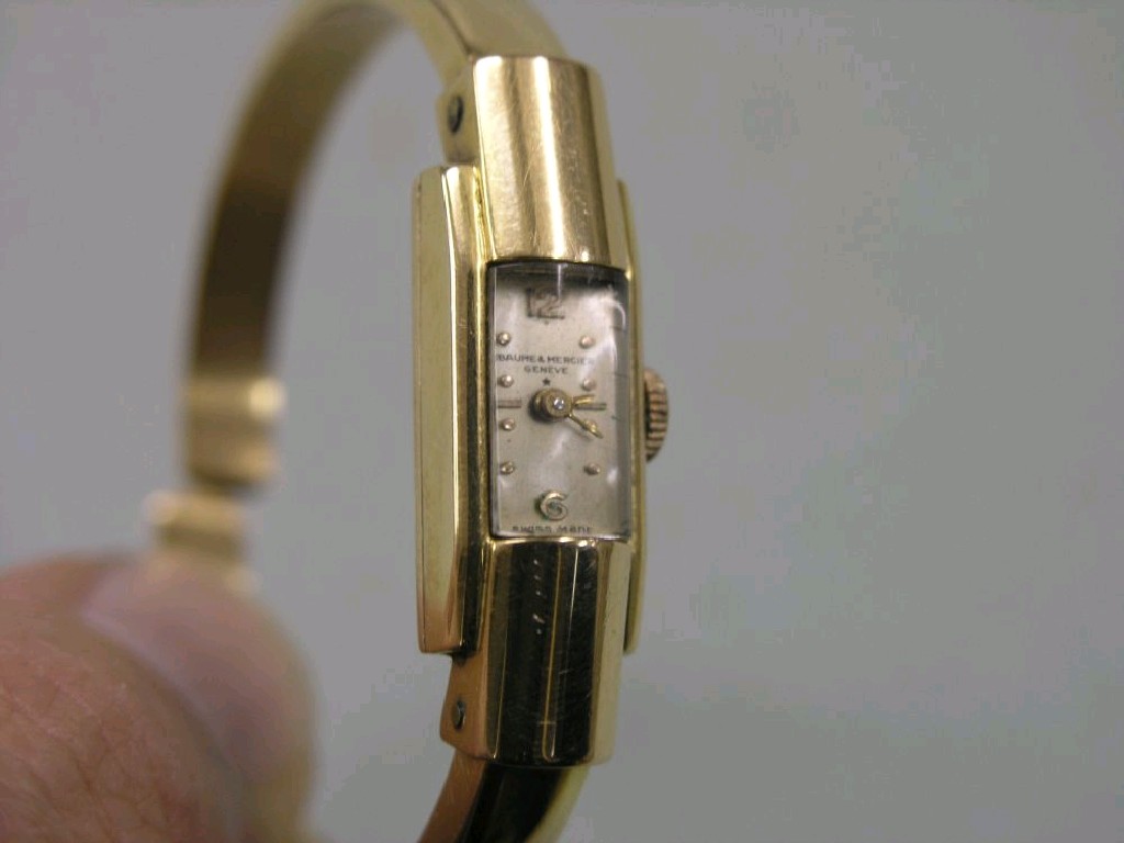 Appraisal: An Art Deco Baume Mercier ct gold lady's wristwatch with