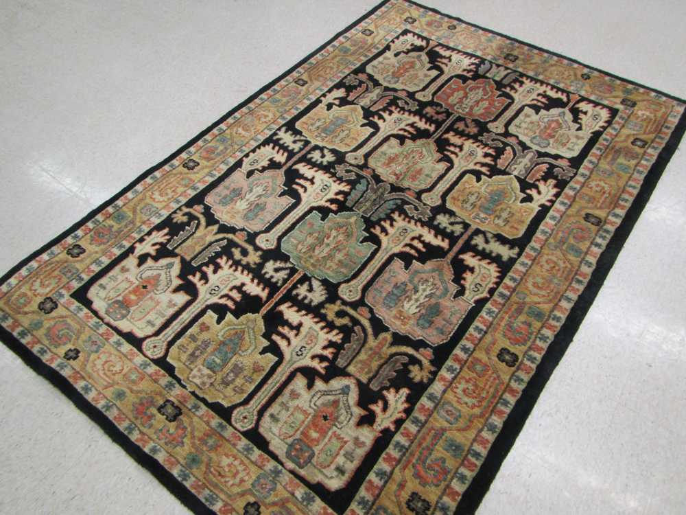 Appraisal: HAND KNOTTED ORIENTAL AREA RUG Indo-Tibetan Annpurna Collection New Zealand