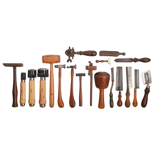 Appraisal: Miscellaneous carpenter's tools to include a boxwood mallet a maul