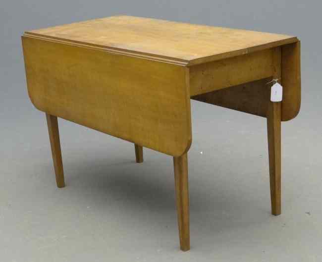 Appraisal: th c maple tapered leg dropleaf table Top '' x