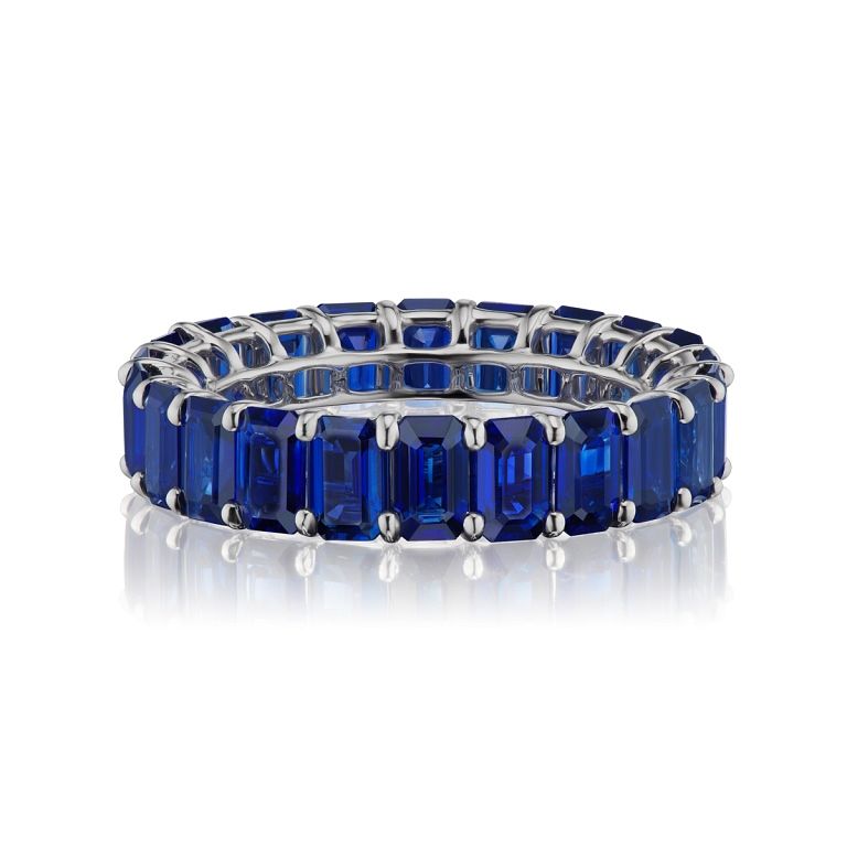 Appraisal: OCTAGON SAPPHIRE BAND Size Fancy Shape OCTAGON Setting K W