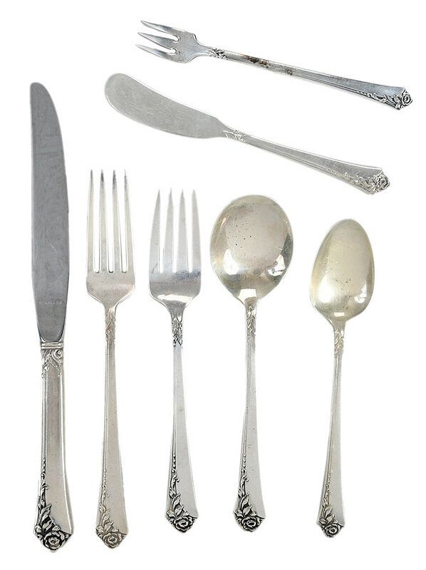 Appraisal: Damask Heirloom Sterling Flatware pieces American th century including seven