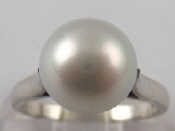 Appraisal: A white metal tests platinum cultured pearl ring pearl approx