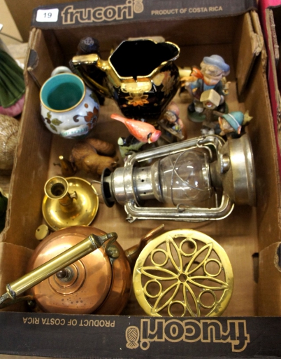 Appraisal: A collection of various pottery items and brass ware to