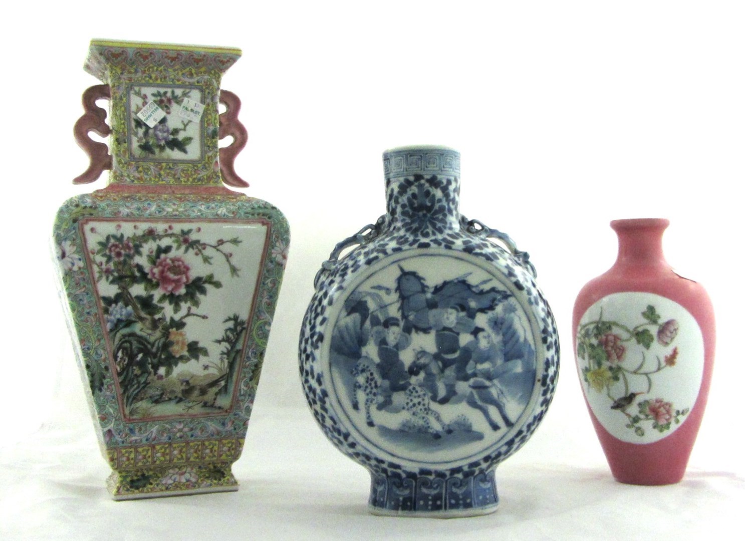 Appraisal: A group of Chinese porcelains late th and th century