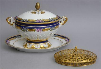 Appraisal: PARIS PORCELAIN TUREEN COVER AND STAND AND LATER GILT-METAL LINER