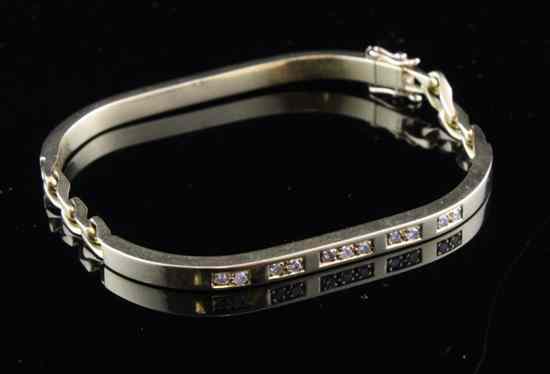 Appraisal: A 's ct gold and diamond set bracelet with four