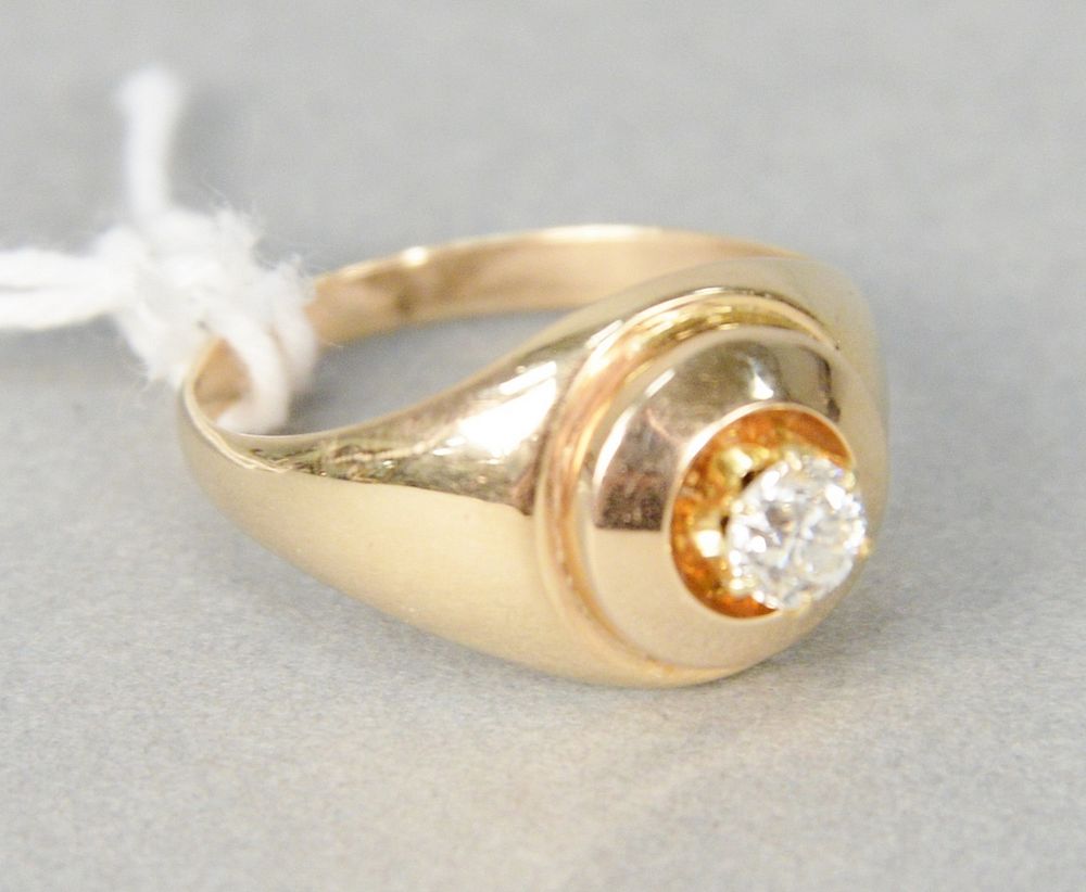 Appraisal: karat yellow gold ring set with diamond approximately carats size