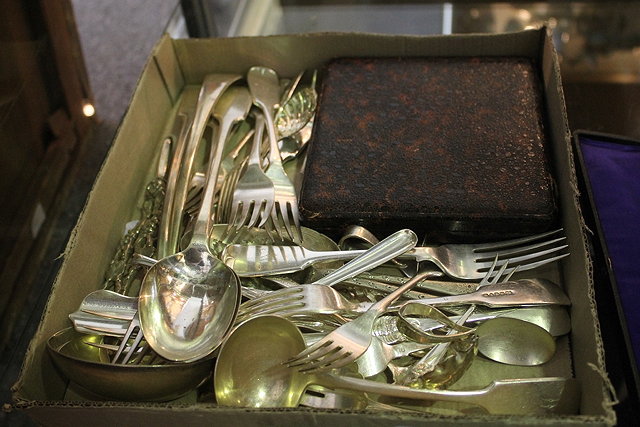 Appraisal: A COLLECTION OF MISCELLANEOUS SILVER PLATED CUTLERY including Old English