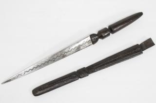 Appraisal: North African Dagger Militaria tapering steel blade decorated on both