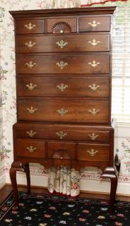 Appraisal: QUEEN ANNE STYLE MAHOGANY HIGHBOY QUEEN ANNE STYLE MAHOGANY HIGHBOY