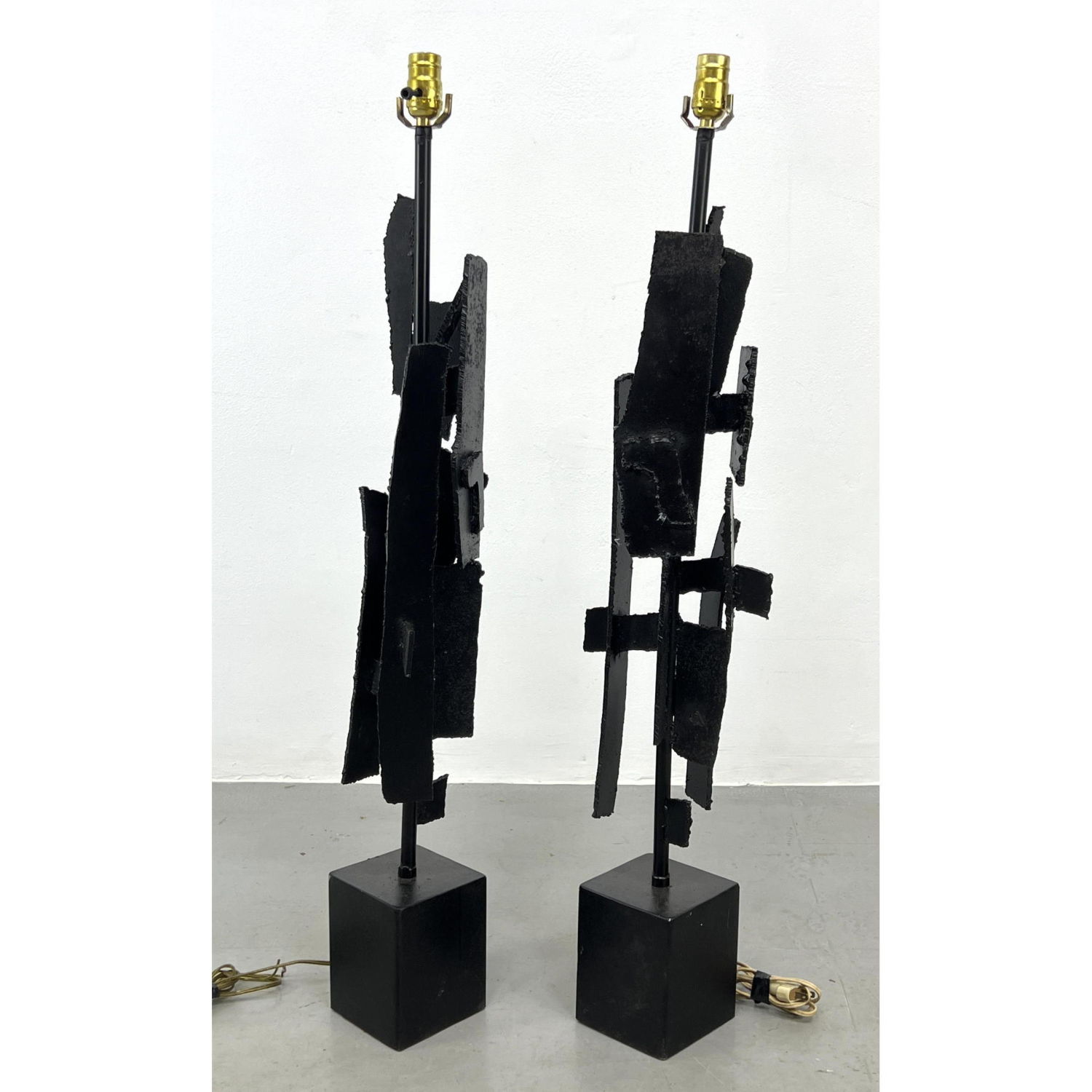 Appraisal: Pr Brutalist Welded Iron Table Lamps Sculptural welded form Dimensions