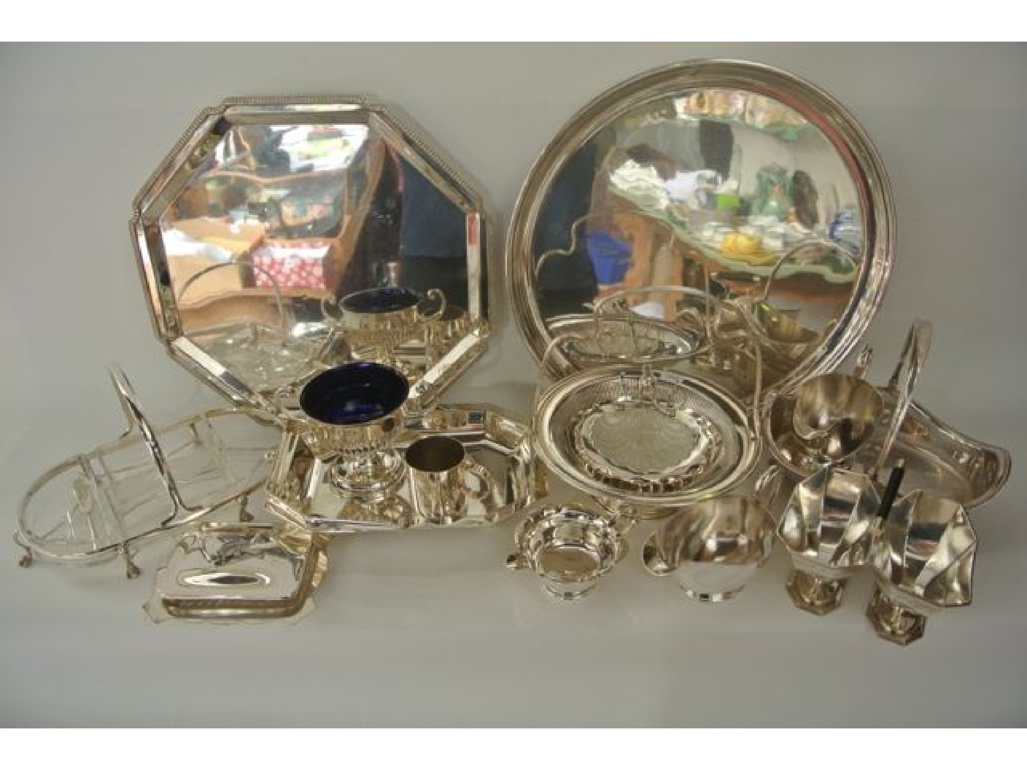 Appraisal: A selection of plated wares to include a drinks tray