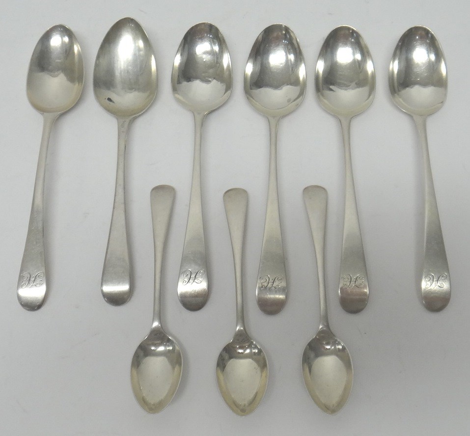 Appraisal: Silver spoons comprising four George III Old English pattern dessert