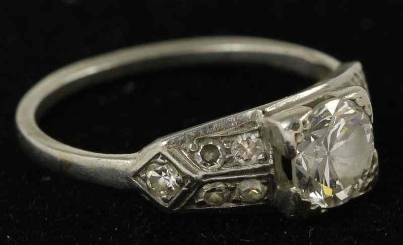 Appraisal: Vintage Platinum Diamond Ringcentering on one round brilliant cut diamond