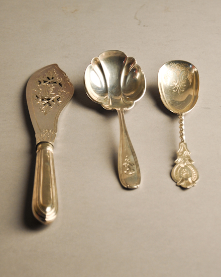 Appraisal: Three Sterling Serving Pieces to Include an English th C