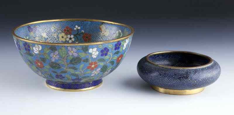 Appraisal: Pcs Chinese Qing cloisonne ware including bowl depicting flowers and