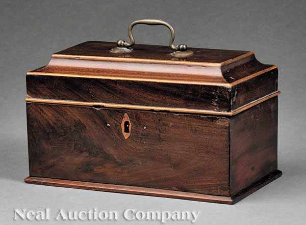 Appraisal: An Antique Mahogany Tea Caddy th c brass bale handle