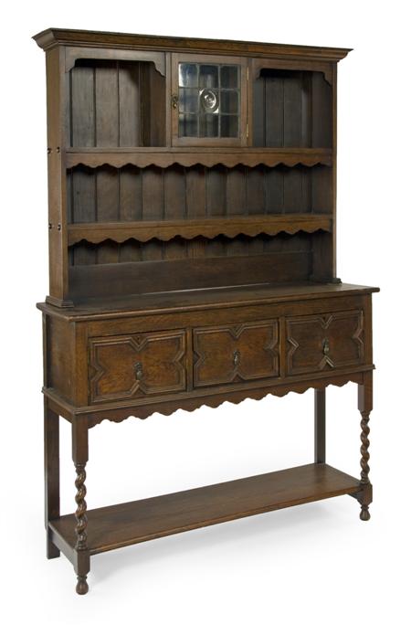 Appraisal: A William and Mary style oak dresser and rack the