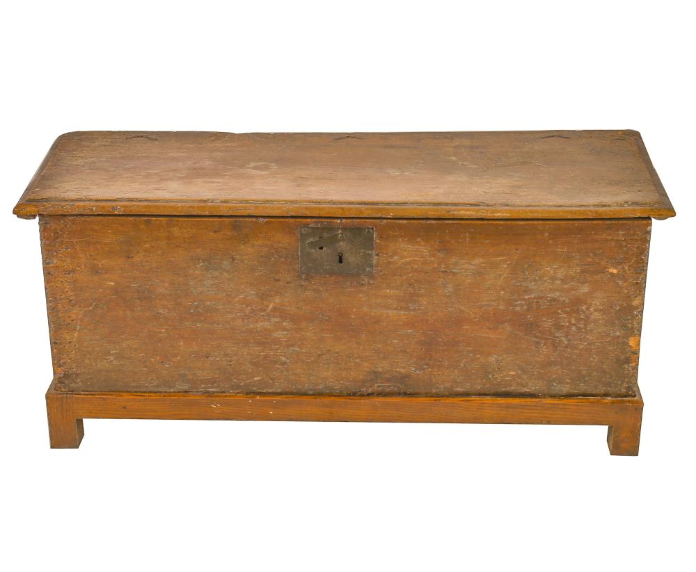 Appraisal: PINE BLANKET CHESTwith brass handles the hinged top opening to