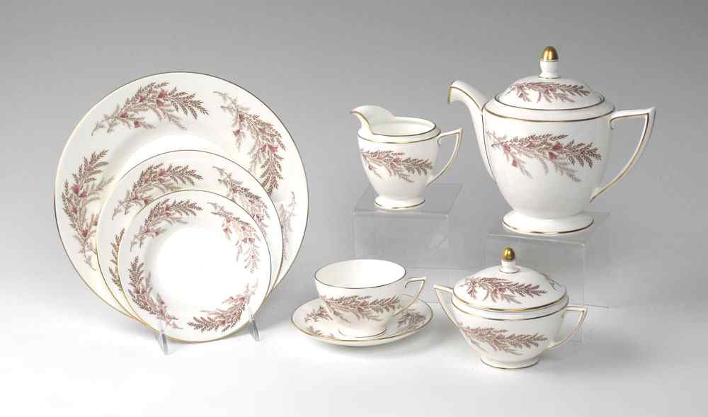 Appraisal: MINTON BEDFORD PATTERN SERVICE FOR Approx pieces in the Bedford