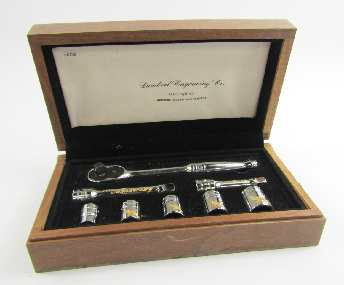 Appraisal: A Snap-On th Anniversary presentation eight piece socket set in