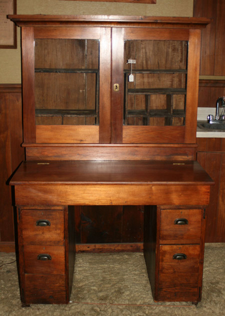 Appraisal: Victorian Walnut Plantation Desk Late th Century Height in cm