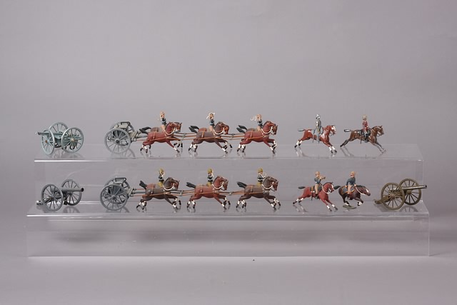 Appraisal: Lot of Britains horse artillery batteries horse teams limbers and