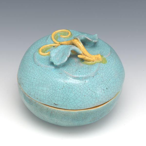 Appraisal: CHINESE EXPORT PORCELAIN GE-TYPE ROBIN'S EGG GLAZED PEACH BOX WITH