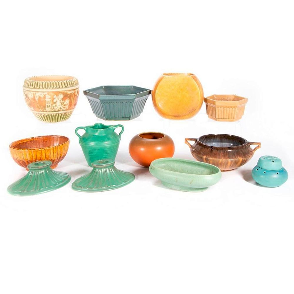 Appraisal: A collection of American art pottery A collection of pieces