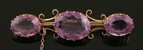 Appraisal: A Victorian amethyst brooch Circa The three oval brilliant cut