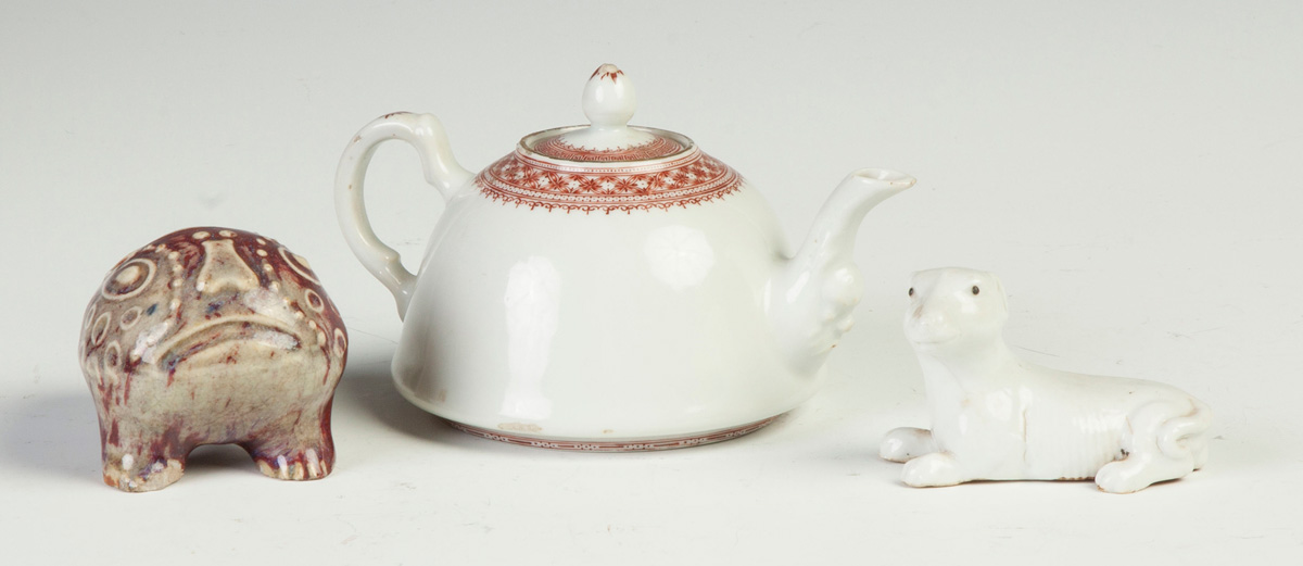 Appraisal: Three Chinese Porcelain Items Chinese porcelain creature Teapot small nick