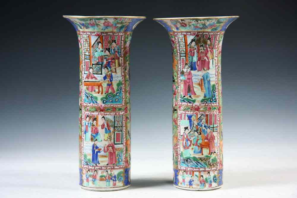 Appraisal: PAIR ROSE MANDARIN VASES - th c Chinese Rose Mandarin