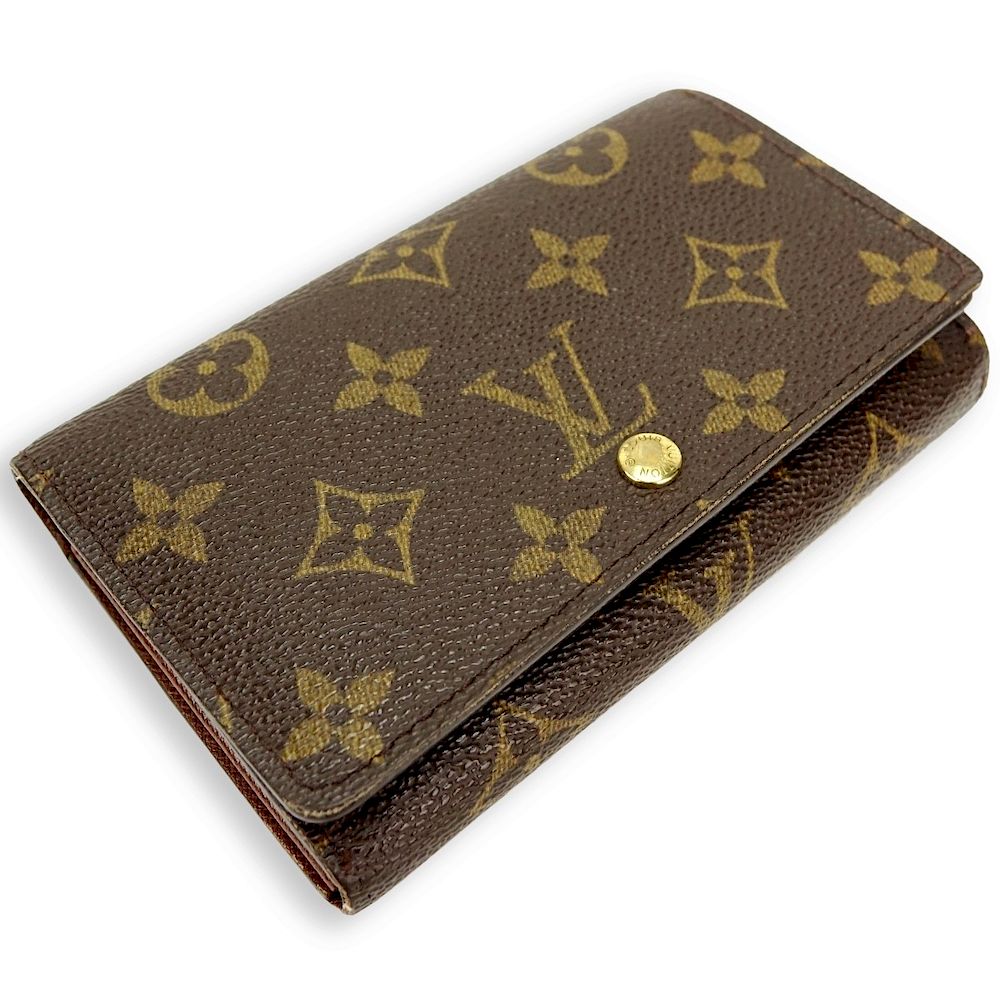 Appraisal: Louis Vuitton Brown Monogram Porte-Tresor Zip Louis Vuitton Brown Canvas