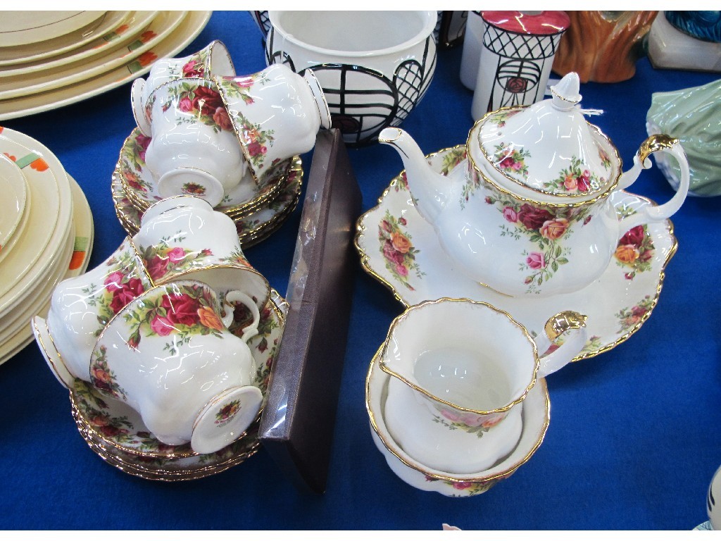 Appraisal: Royal Albert Old County Roses tea set including teapot six