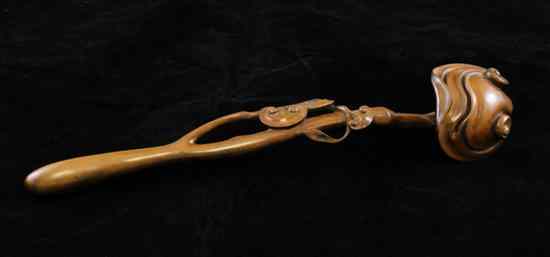 Appraisal: A Chinese boxwood ruyi sceptre th th century ins Estimate