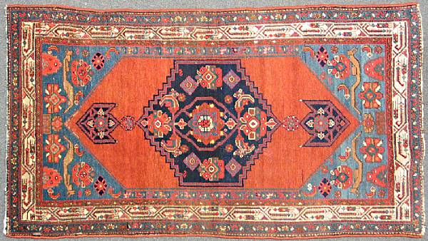 Appraisal: A Hamadan rug size approximately ft in x ft in