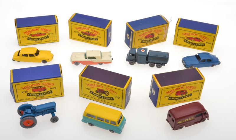 Appraisal: X MATCHBOX - SERIES MODELS INCLUDING A JAGUAR LITRE SILVER