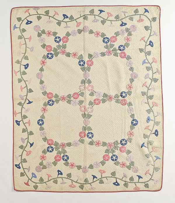 Appraisal: Appliqu floral vine quilt early th c x