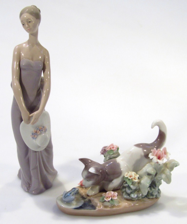 Appraisal: A Lladro figure El Gato Y La Rana no cm