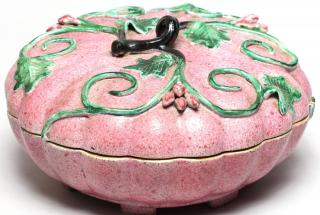 Appraisal: Chinese Glazed Porcelain Pumpkin Jewel Box The lobed body glazed