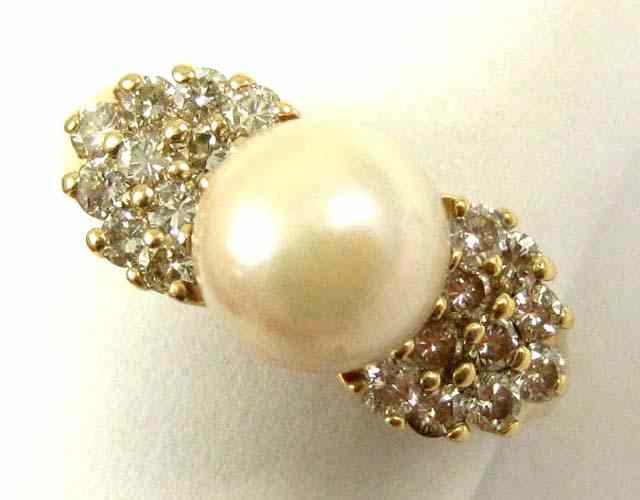 Appraisal: PEARL DIAMOND AND YELLOW GOLD RING The k gold ring