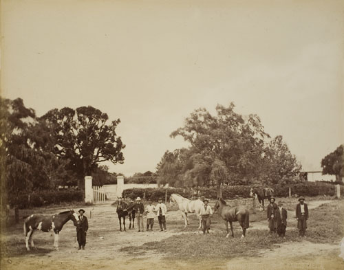 Appraisal: BUENOS AIRES Album entitled Vistas De Buenos Ayres with photographs