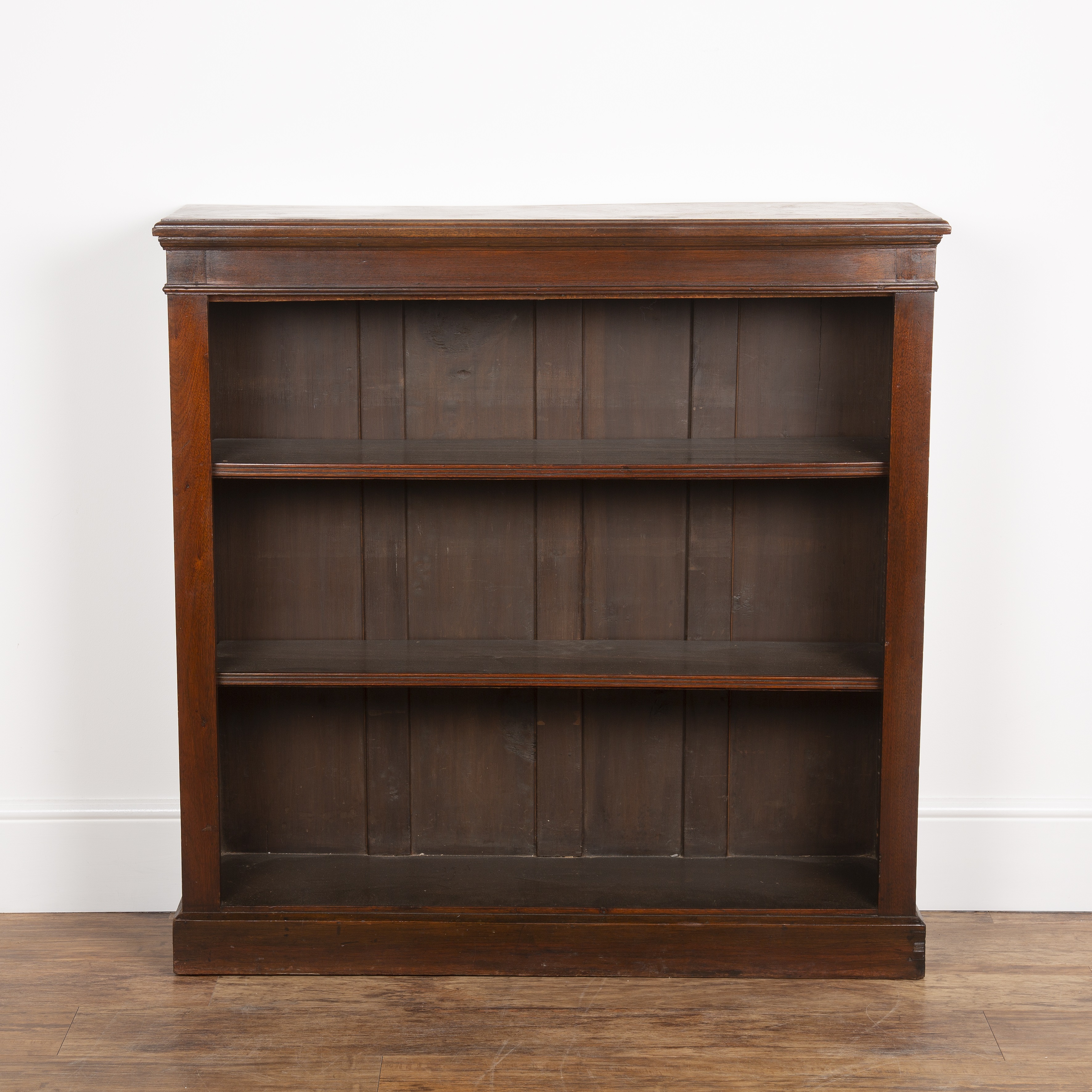 Appraisal: Mahogany open front bookcasecirca fitted two adjustable shelves with plain