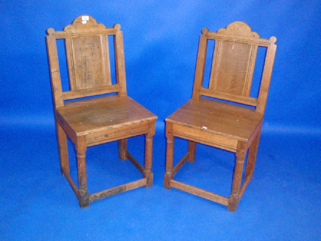 Appraisal: A pair of oak joint chairs in thC style