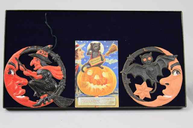 Appraisal: TWO LUHR HALLOWEEN DECORATIONS AND POSTCARD Includes two German pressed