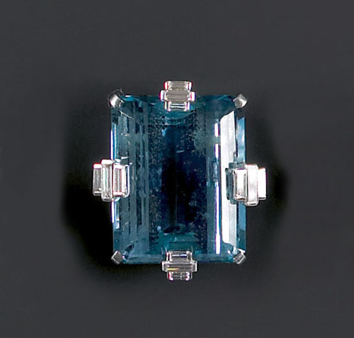 Appraisal: Blue topaz fur clip with platinum setting with four removable